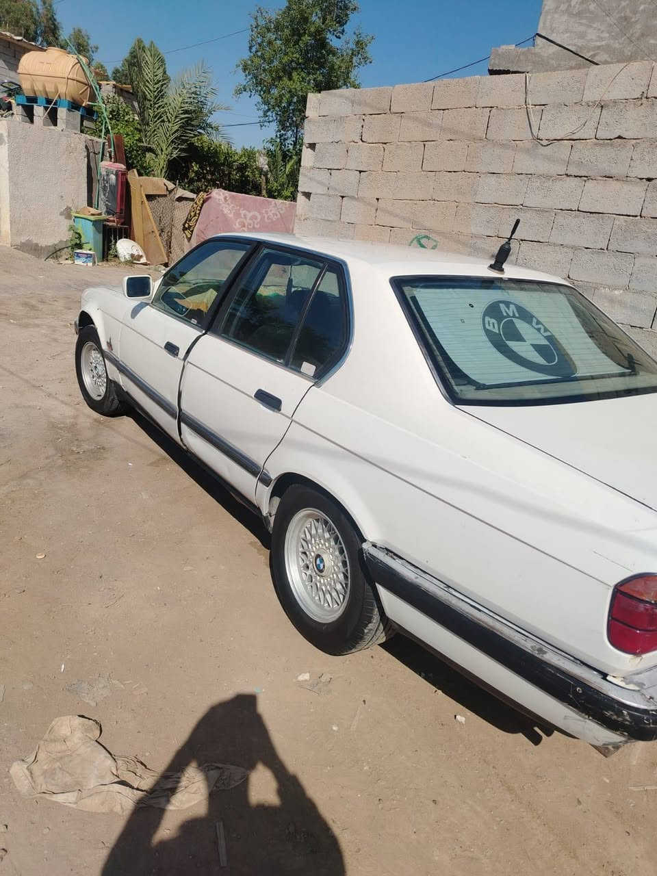 بي ام730 موديل 1992 محرك3000 لون ابيض رقم بغداد بأسمي سيارة جديدة كل نقص ماكو تبريد ثلج ومكينه وكير وصدر مكفولات جدد سيارة محورة بصمة مال باخرة تشتغل بصمة كهربائيات كله شغالة بيها نضام سنتر لوك جديد تصعيد جام ويا البصمه كامرة إمامية بل مراية بردة خلفية مابيه كل نقص رايدها ب55 وبيها مجال مكانها بغداد الراشدية للاستفسار ***********
