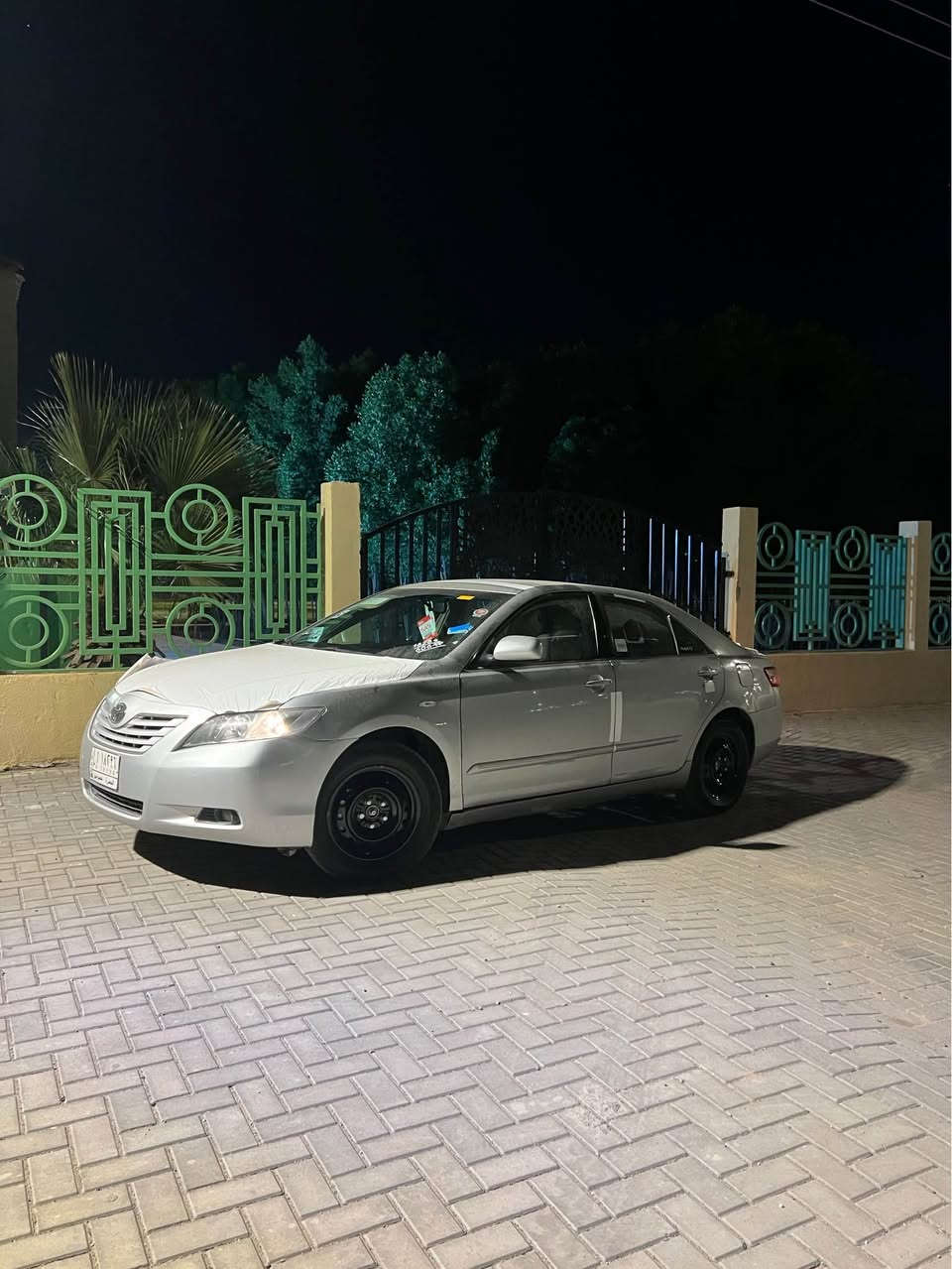 كامري مديل 2009 خليجي بصره باسمي رقم الانكليزي GL  تبريد قطعتين مكيينه 4 سلندر مكفوله من صبغ والتبديل والحادث القوي بيها زلوغ ودحجتين بلمداكر  كير سليم مكينه تنقص داخلها جديد ماشي 200 مكاني بصره طويسه السعر 95 وبيها مجال واتس او اتصال فقط *********** البصرة, العراق
