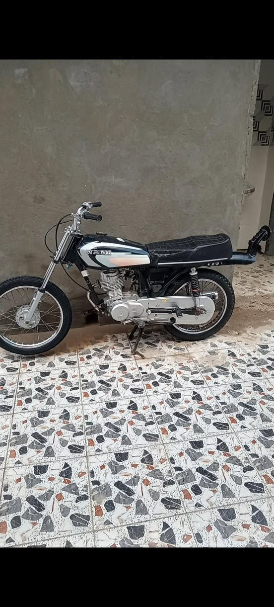 للبيع نامه شلامجه موديل 18كلك ماعوزهه برغي***********
