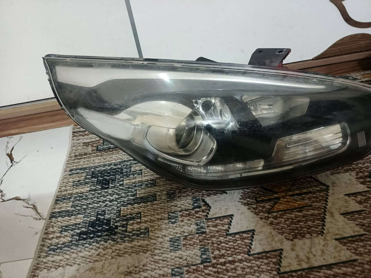 سلام عليكم لايتات كيه كارنز ٢٠١٥ للبيع سعر ٢٠٠رقم الهاتف ***********
