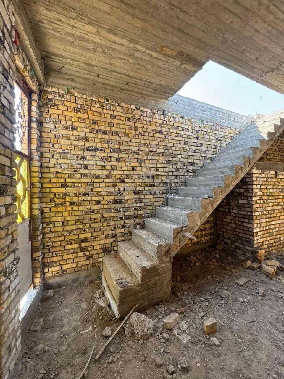 بنايه تجاريه المساحه 100 متر واجهه 5 نزال 20 سنتر ع شارع 100 طابو زراعي سند 25 مع كافه الخدمات السعر 145 مع مجال بسيط استفسار اتصل او وات ساب *********** الهندية, كربلاء
