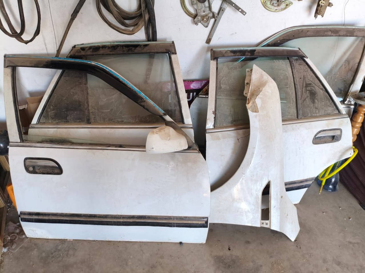 سلام عليكم متوفر أبواب برنس عادي كاملات مع البطاين والمري إلي محتاجهن يتواصل على الرقم *********** ويدلل
