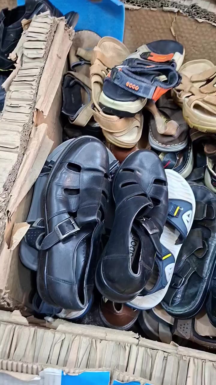 الآن فتح جركز جلد رجالي ماركات ايطالي  فول نظافة 
( محل بالات ميلانو ١ للملابس الرجالية )
عنوان المحل :- الرفاعي شارع ٤٠ المحلات الجديدة (الاستثمار)


**إذا كنت صاحب هذا الإعلان وتريد حذفه لأي سبب، رجاءا أرسل رسالة إلى الدعم الفني**