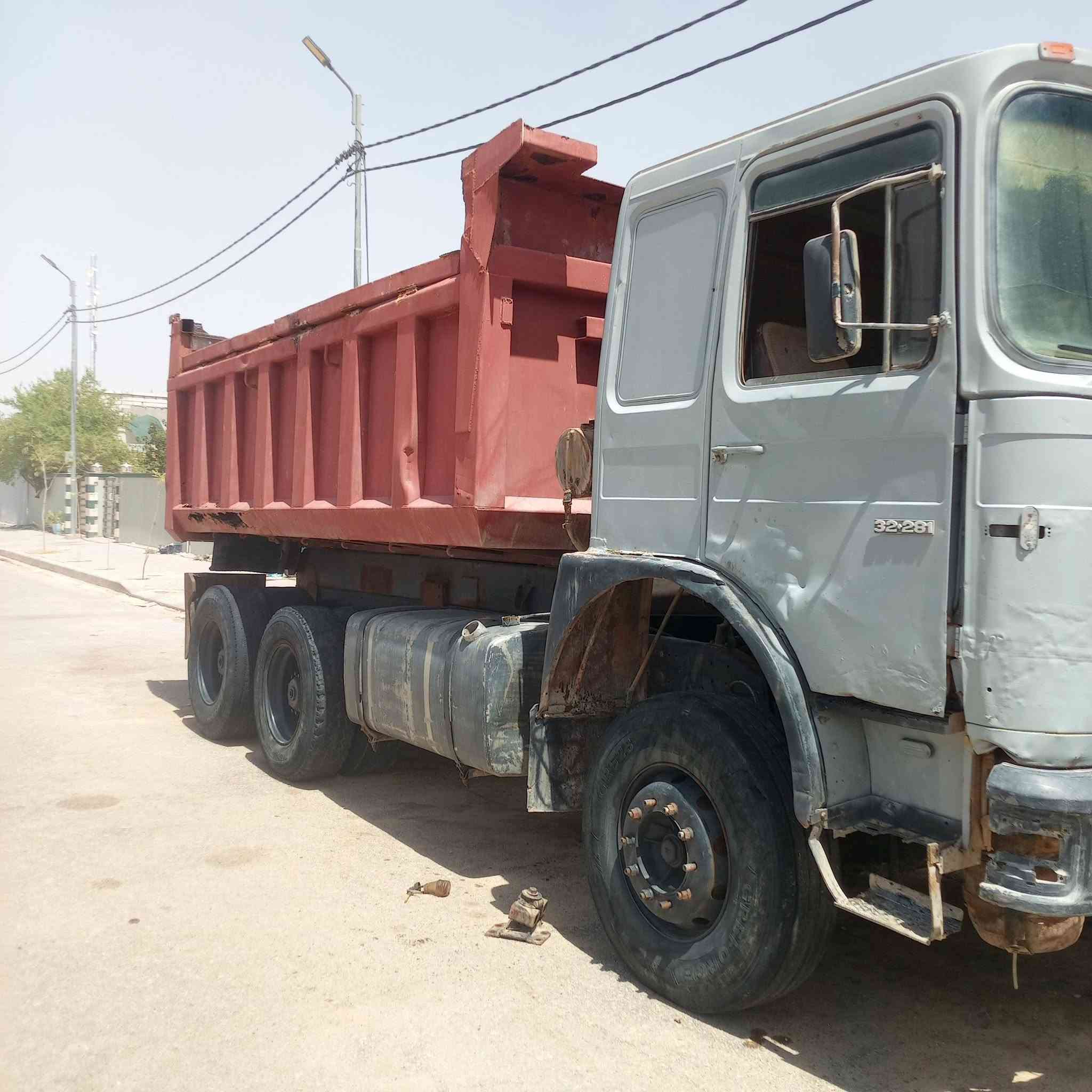 مان مجموعه ومكينه وگير رينو حديث سياره جاهزه بيع او مراوس سعره 55ورقه مكانه نجف ***********
