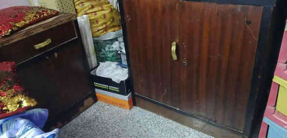 غرفه نوم للبيع 6قطع نضافه 50 مابيه ايضرر داخلي مستعجل عل بيعه 250بيه مجال اتصال رقم ***********او مراسه الحساب مكان بغداد
