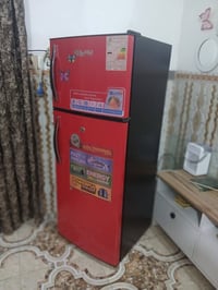 ثلاجة 10قدم • استعمال قليل • ابو غريب الحصوة