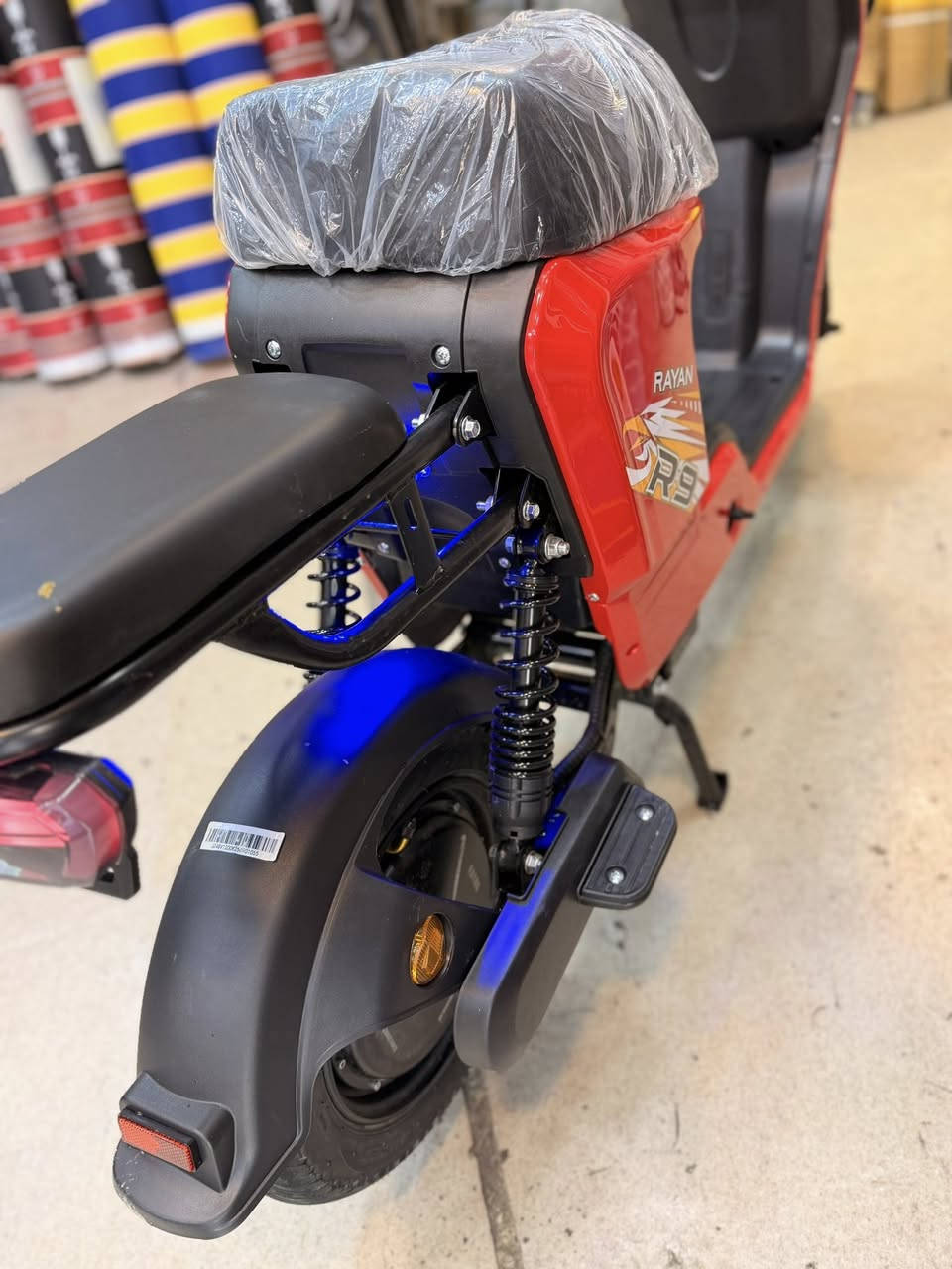 دراجة شحن كهربائية R9   سرعة 100 استخدام يومين فقط جديدة بل باكيت شخط مابيها كاملة مكملة المكان بالكاضمية السعر 550 الف لتواصل 
***********
