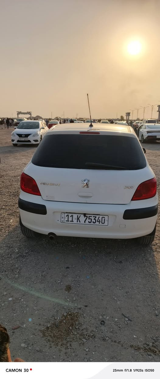 بيجو فرنسي 307
موديل 2006
محرك ابلاد 
السيارة جاهزه من كلشي 
تبريد ثلج
رقم الجديد
السعر 50 ورقه 
رقم الهاتف ***********
