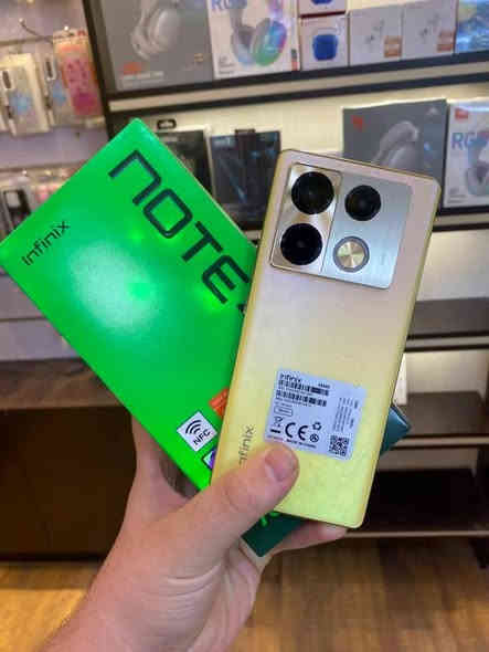 السلام عليكم
انفنكس note 40 pro 
ذاكرة // 256 
جهاز نظافته 100% 
عن الله مبدل دكمه مال تشغيل متعيب الجهاز
باقي الجهاز شغال من كلشي على اخر حباية
ملحقاته كاملة 

سعرة // 175 وبي مجال 🦦❤️😔

رمادي التأميم القادسية الثانيه

استفسار اخر // ***********
