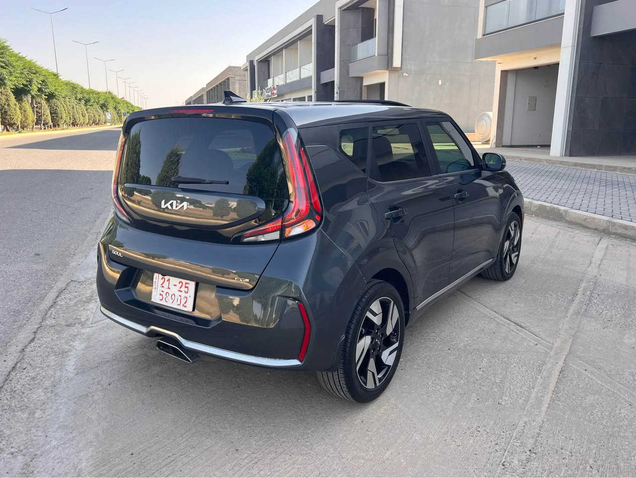 يالله /السلام عليكم عندي كيا صول موديل (23) فول1/1جي تي لاين حادث خفيف جدآ(باب الخلفي مبدل ابلادي بدون صبغ والجاملغ الخلفي صبغ فقط يعني قطعه وحده بل سياره صبغ فقط)بجم كبس السياره جديده خير من الله رقم اربيل بأسمي تحويل مباشر بأسم المشتري  ايرباك طاك وراجع المواصفات/
شاشه كبيره/كامره خلفيه
بصمه ابواب /وبصمه تشغيل عن بعد
كشنات جلد /فتحه سقف
شحن واير ليس/كشنات هيتر
رادار امامي /رادار خلفي
قياده ذاتيه/تحديد مسار
مكينه جبيره/2000 دوش المرغوب
مكان السياره بغداد الكرخ
الاستفسار بخصوص التفاصيل الاتصال
ولمعرفه السعر اكتب رقم 1
***********واتساب
 *********** Singapore
