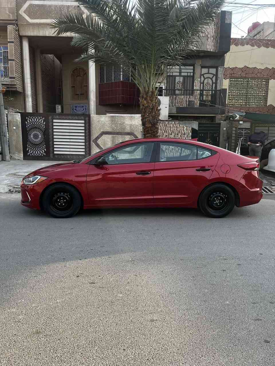 سلام عليكم

النترا 18 وارد امريكي داخلة كلين  وبيها دعاميات ودوسة صبغ وشوية بارد بباب السايق صور السونار مرفقة
مواصفات 
تحكمات ستيرن 
رادارات جانبية
وضعيات قيادة
شاشة بلادية
كامرة دوارة بلادية
والسيارة عليها منضومة غاز 
سعر 132 وبيها مجال 
مكان السيارة بغداد الحرية 
***********
