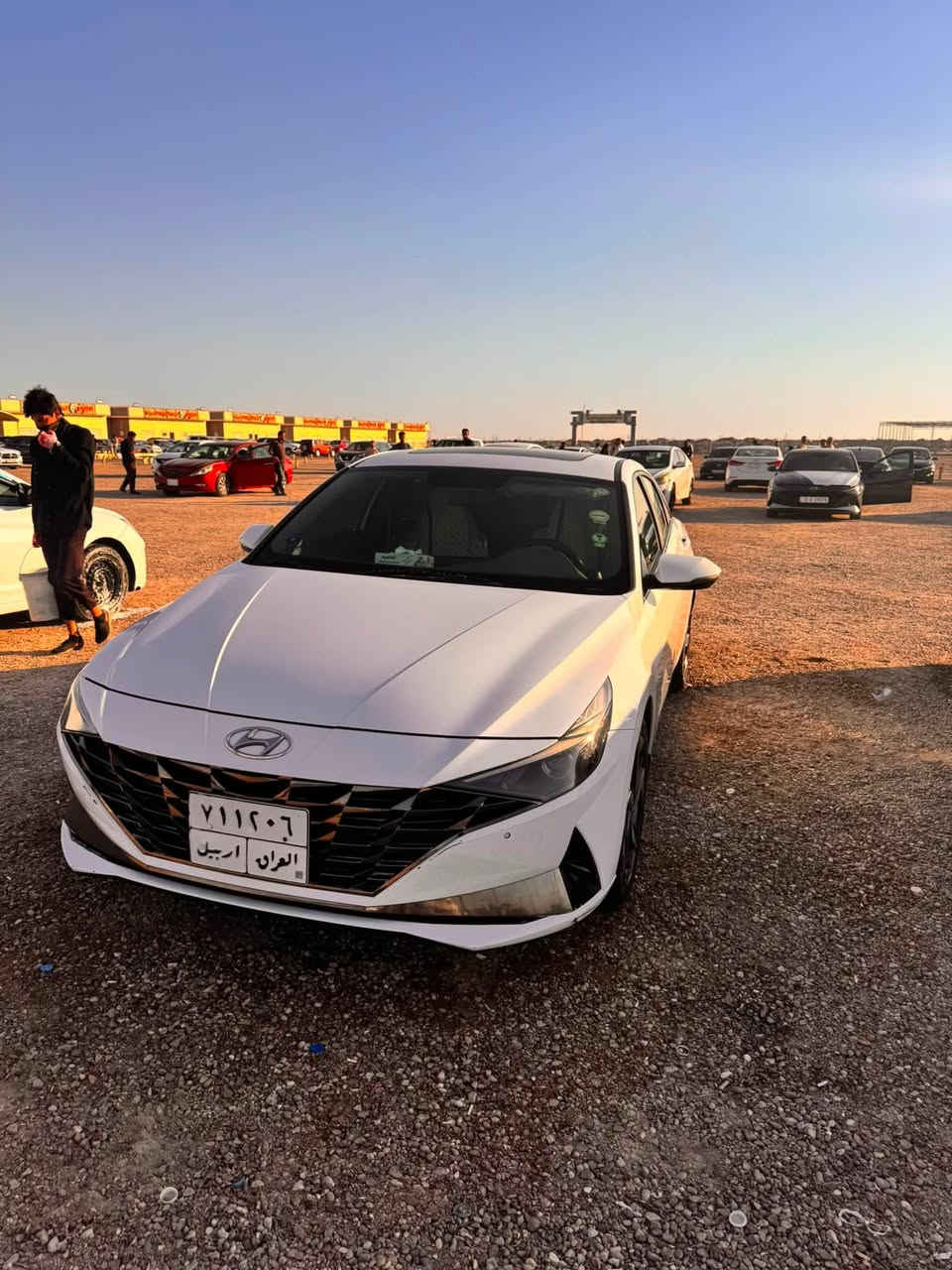 السلام عليكم الانتره موديل 22 خليجي كفاله عامه طخه بصيطه بالمدگر والباب مكينه 1600 تنفس طبيعي گير مكينه كفاله ماشيه 91 السياره فول مواصفات 
السعر 150 بيه مجال واني بالخدمه 
***********
