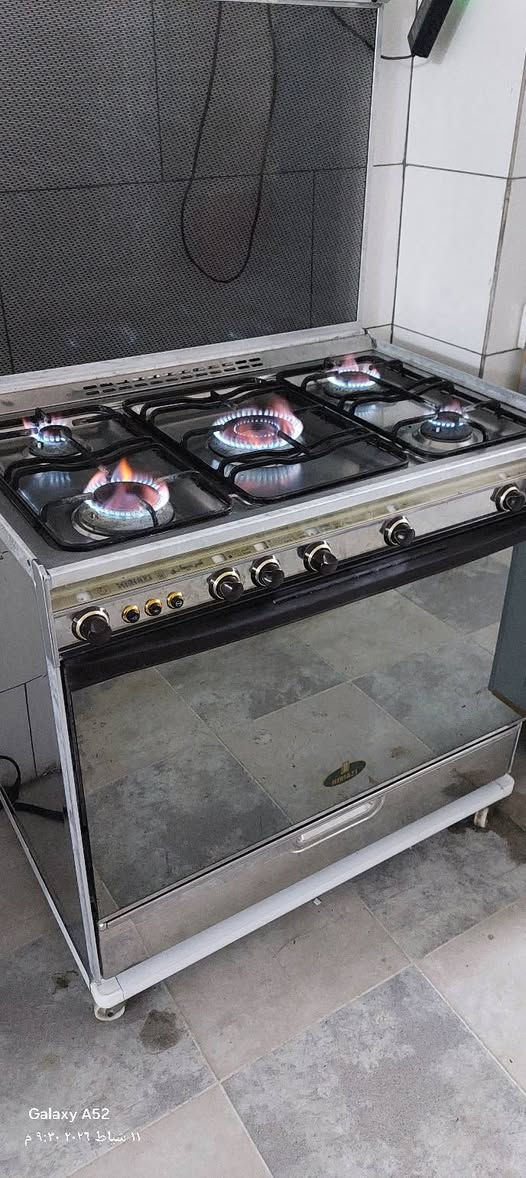 طباخ كريازي مصري اصلي درجه اولى للبيع وبسعر ٣٠٠الف الاستفسار الاتصال ع*********** شارع سالم خلف شركه كورك قرب دائره الكهرباء
