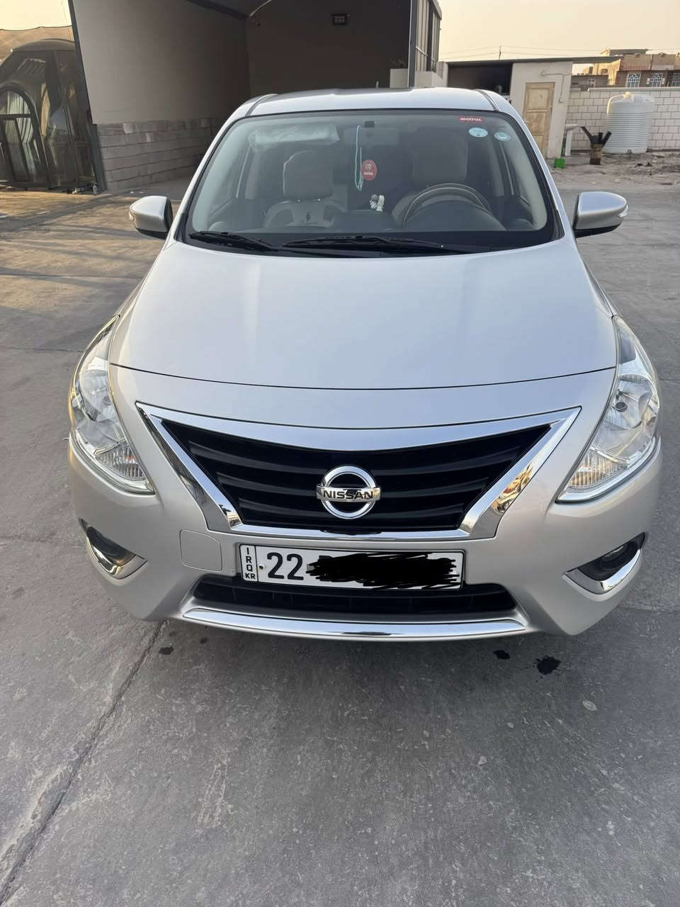 السلام عليكم 
نيسان صني للبيع مصري 2023 لون رصاصي 
السيارة ماشية 31 الف رقم اربيل 
اربع جام كهربائية
شاشة لمس 
سستم صوت شركة سوني انا شاده
تبريد ثلج
تبريد قطعتين
حساس خلفي 
اشاير بالمري الجانبية 
ويل كب 
كامرة خلفية
السيارة استعمال شخصي يعني بانزين محسن وما مقربها للعادي الا ما ندر 
السيارة  بيها طخة بالچاملق الامامي موضحة بالصورة كلش بسيطة ورصعة فوگ الباب الي ورة العبري وطخات بالدعاميات موضحة بالصور ورصعة بالباب الخلف العبري وبارد بالجاملق الخلفي گد ثلاث سانتيمات 
موقع السيارة البصرة 
سعر السيارة 120  
للأستفسار الاتصال ع الرقم 
0787 470 9028
