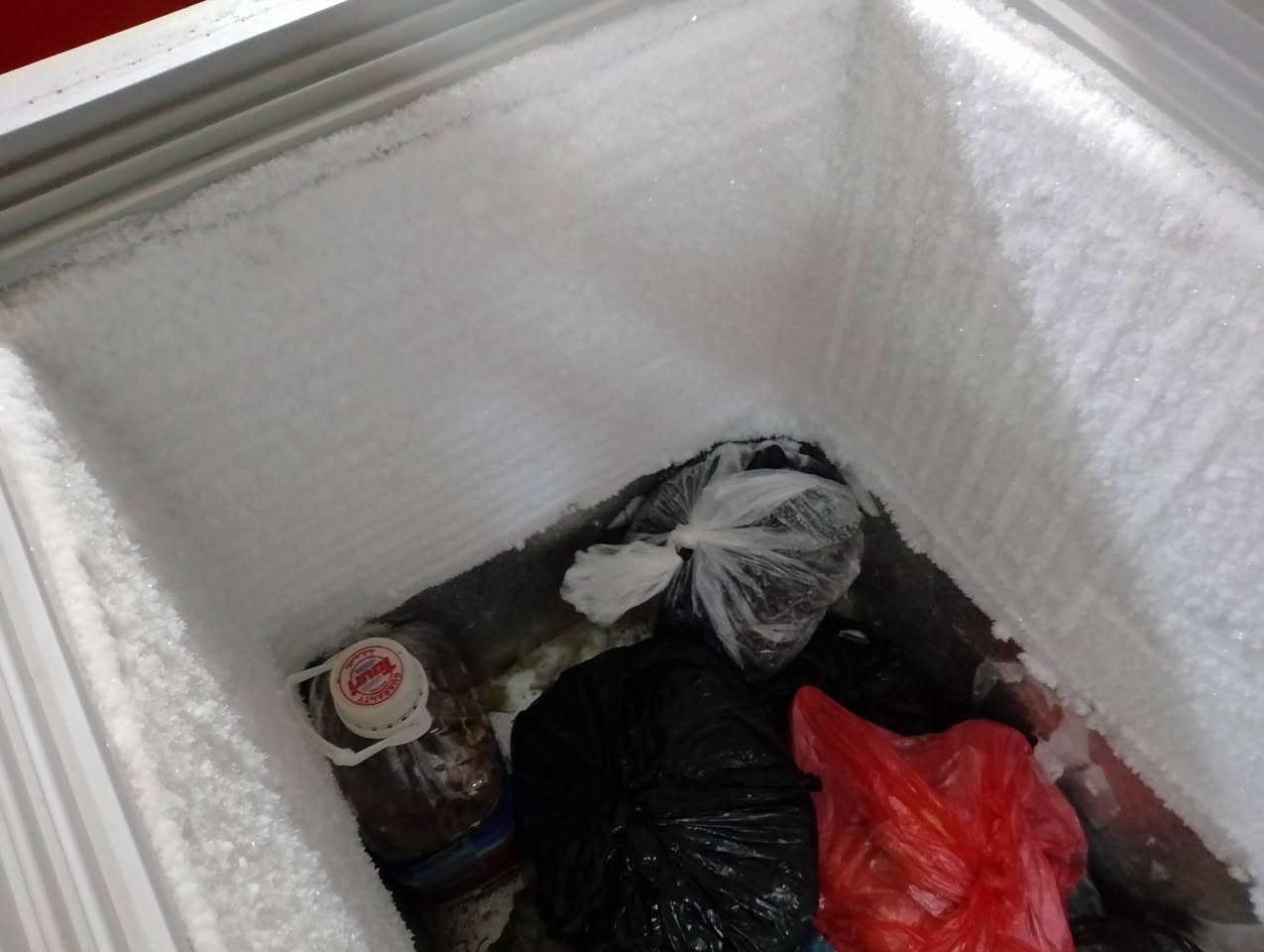 السلام  عليكم اخوان مجمده للبيع شغال مابيها اي شي
مبدل ماطور  
نفس ما بل صوره 
شراي راسلني خاص او تعليق وتدلل
السعر 75 وبيها مجال للشراي


**إذا كنت صاحب هذا الإعلان وتريد حذفه لأي سبب، رجاءا أرسل رسالة إلى الدعم الفني**