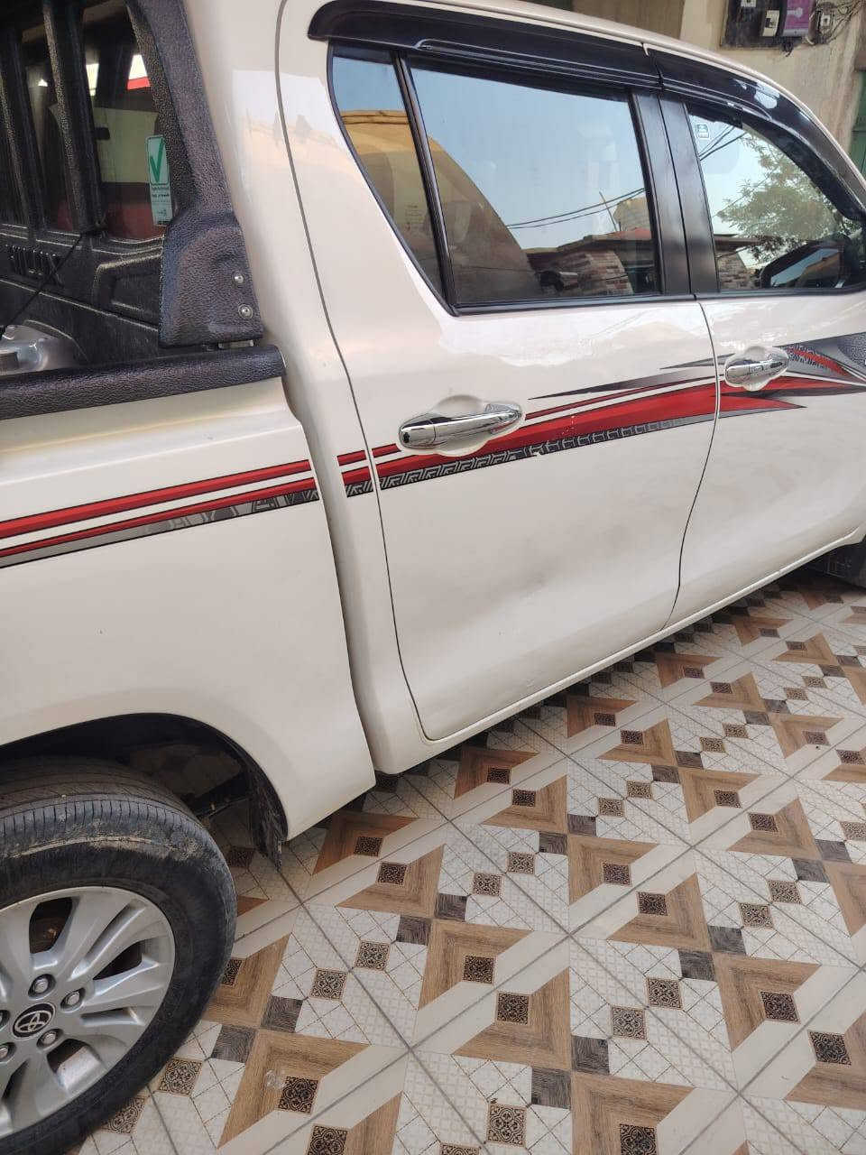 السلام عليكم أحبتي فلاونزة 2024
السياره بيه تبديل البدي مالته شركه وبيه بارد بل الباب خلف العبري الخلفي ماشية 59الف السياره خير من الله  جاهزه  واحله من الصور ستخدام شخصي رقم بغداد بسمي مداور ثاني يوم مكان السياره ناصريه  انتصل بيك خير ودلل ‏‪***********‬‏رقم صاحب السياره ابو عباس
