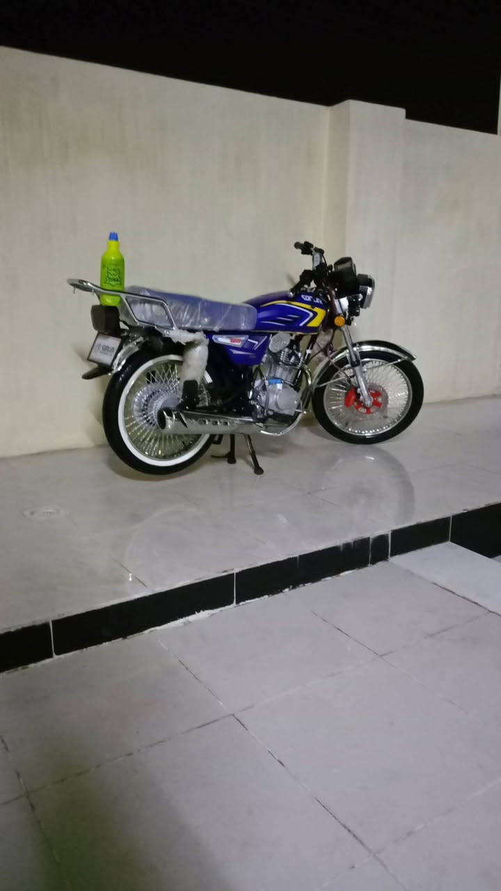 لبيع دراجه مال جناي بيع مستعجل موديل 2025اخت زيرو شهر مشدوده محرك بشرط اربعه كير لون ازرك ماشيه شي كلش قليل كزوز رياضي كاتم ختم شركه مختومه من تاير لا تاير رقم تواصل ***********واتساب مبايل مكان موصل
