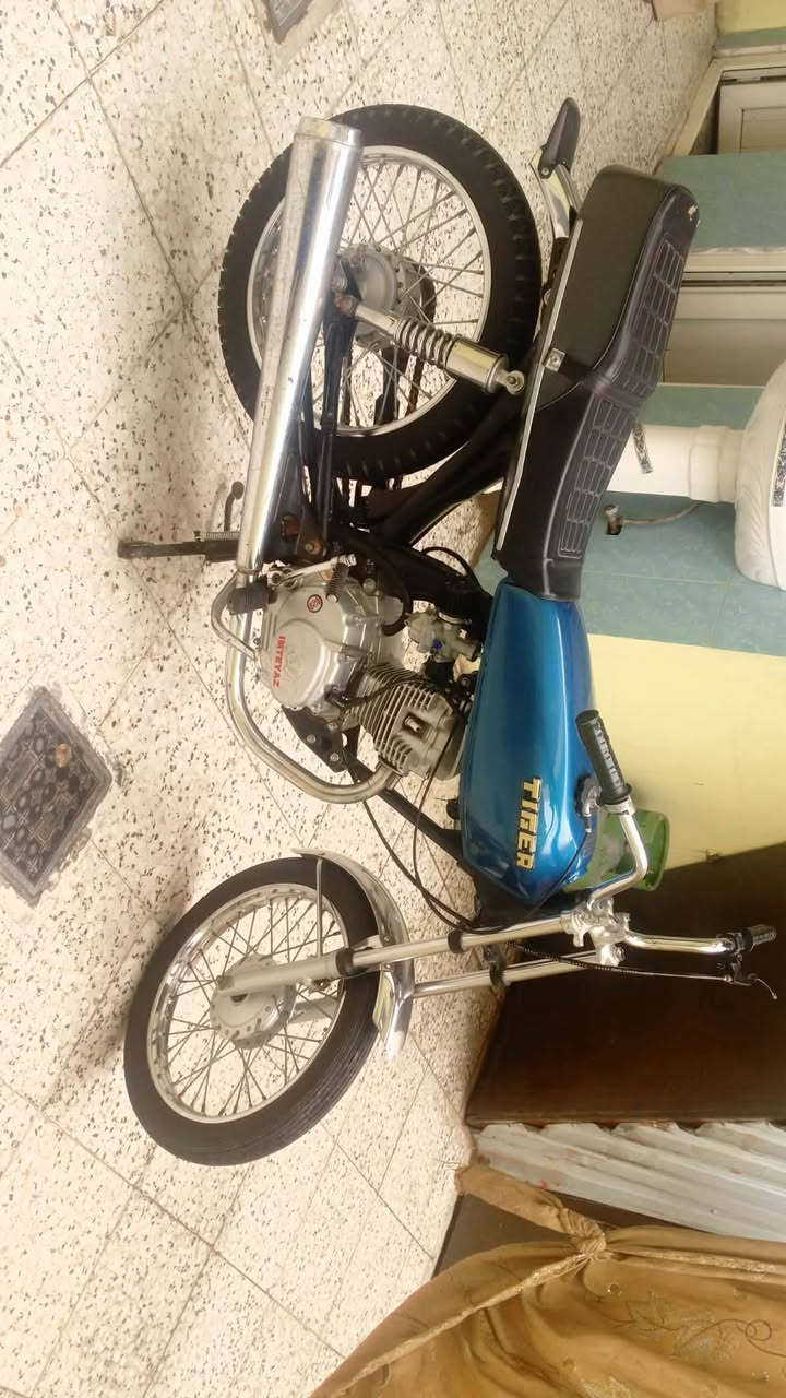 سلام عليكم اربعة كير كلك مكاني حي العسكري نضيفة مابيها نواقص كاملة للاخير كابريتر جديد شوتة رياضي مكينه 2020 غراضها نضاف وقسم جديد سعرها 325 وبيها مجال قليل نضيفه وحلوة بالمشي وماعايزها شي


**إذا كنت صاحب هذا الإعلان وتريد حذفه لأي سبب، رجاءا أرسل رسالة إلى الدعم الفني**