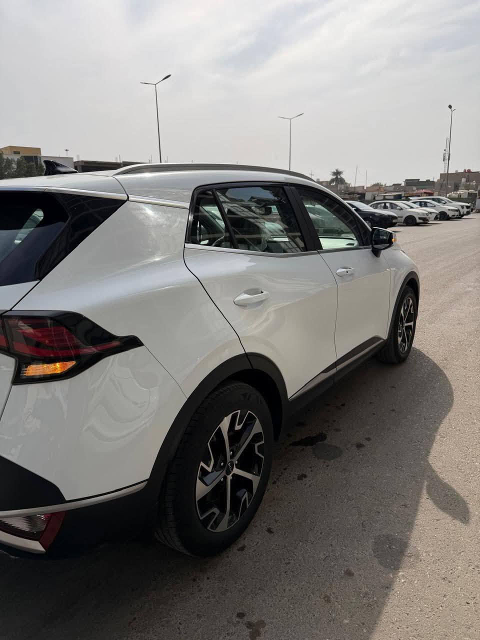 لسلام عليكم
كيا سبورتج 2024 خليجي بدون ضربة

رقم أربيل 

تحويل ثاني او تريد وكالة تجيك للبيت

نص فول

ماشيه 39 الف

حساسات امامي

حساسات خلفي

لايت زينون + LED

كشافات

LED بك لايت

مفتاح التشغيل بصمة

ابواب بصمه

تشغيل عن بعد دشبول شاشة

Apple Car play شاشة

كاميرا خلفية.

Cruise مثبت السرعة

المودات والأوامر الصوتية

Drive Mode أوضاع القيادة

فحص أنظمة السيارة

حساسات ضغط اطارات

شفتات مقود

نظام ترحيب

قطعتين تبريد

هاند بريك بصمة

نظام مانع الانزلاق

نظام نزول المنحدرات

اشارة في المرايا الجانبية

مخرج منفذ الطاقة

اطفاء ذاتي

السعر 225
رقم الهاتف:***********
المكان / بغداد حي الجهاد
