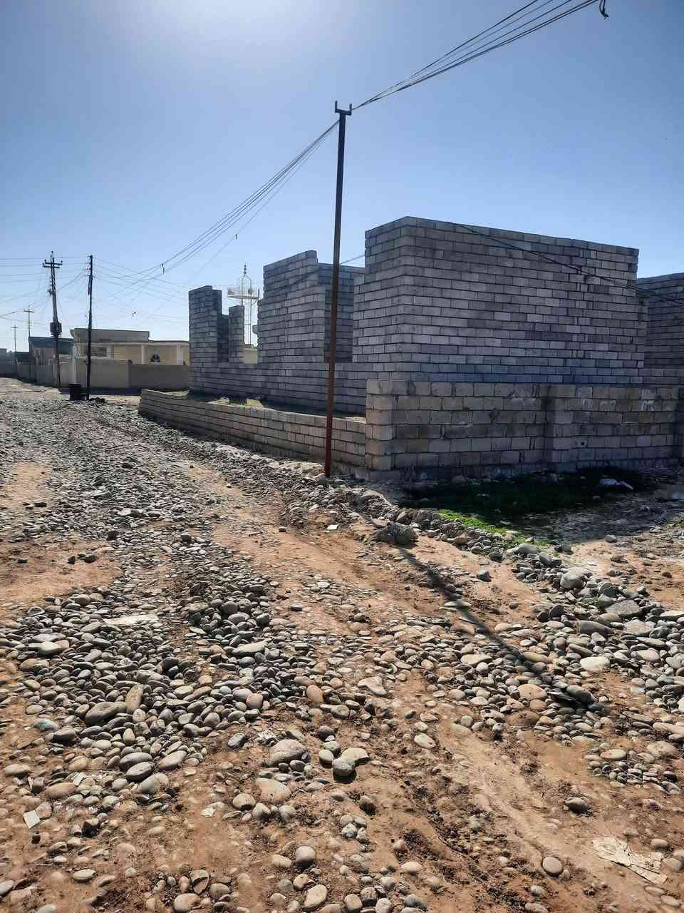 للبيع هيكل المساحه 800متر على شارعين مي وكهرب واصل عليه رقمي *********** بجميله يم طروخ
