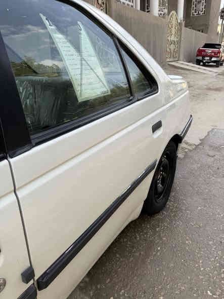 سلام عليكم بيجو 405 موديل 2010لبيع سياره جديده ومكفوله صبغ وتبديل وضربه وبارد كفاله كير مكينه حداديه تبريد كهربائيتها كله جديد مال جناي سياره السعر.  40وبيه مجال حك الجيه ***********
