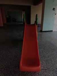 مزليكه حجم كبير للبيع بينا شويه فطور خفيفه كلش بالصوره لان متروكه جديد...