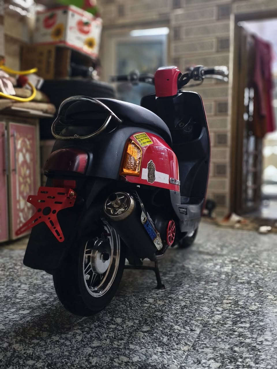 سلام عليكم: دراجه ماكس بليس الدراجه نضيفه شوفت عينك وبشه بلاد49ودرجه مزوده خارجي صالصه طلقه ويلاه رياضي والمحرك جيب وياك فيتر يفحصه وشرطلك الدرجه كابرته ما مفتوحا بيها': الرقم ***********
