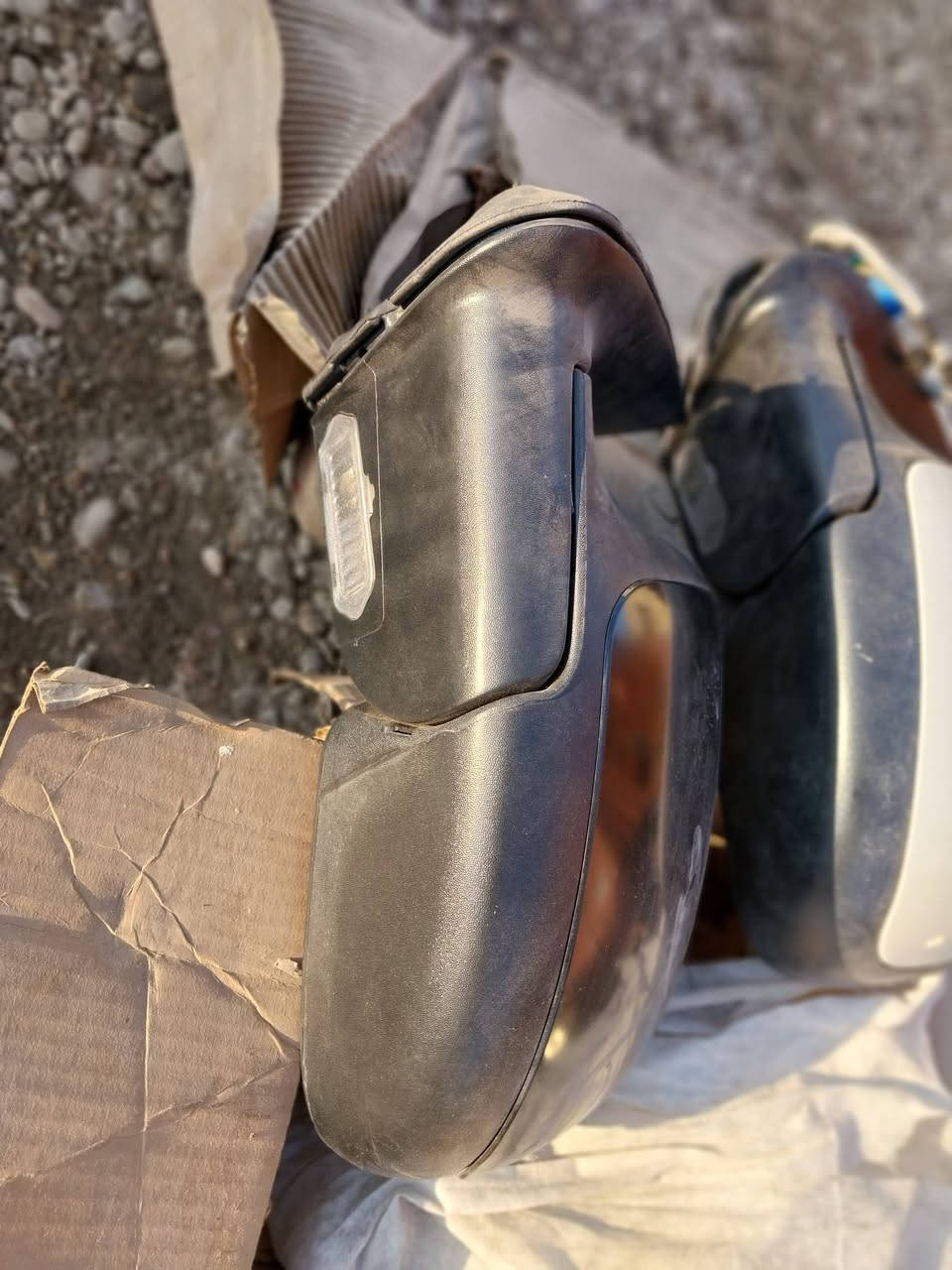 للبيع... مراية جانبية اصلي وكالة جديدة وغير مستعملة صفحة السايق فقط .
العنوان// بغداد-باب الشيخ - خلف كراج النهضة. 
هاتف // ((***********))
