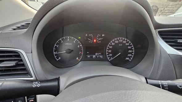 السلام عليكم
نيسان سنترا خليجي 
موديل 2015  رقم بصره انكليزي 
ماشيه 120 KM
كفاله عامه ضربه صبغ تبديل حتا دعاميات 
محرك  كير ما مفتوحات 
حداده تخم تاير 
تبريد ثلج ما بيها نقص برغي 
العنوان بصره ابو خصيب 
السعر 120 وبيها مجال 
رقم الهاتف ***********
