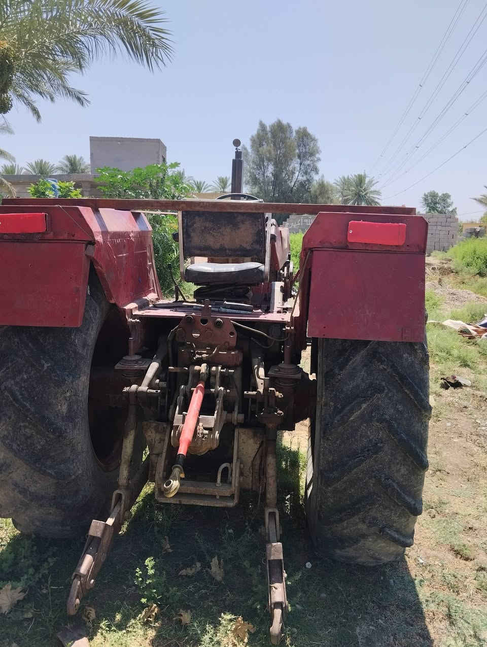 عنتر للبيع جاهز من كلشي 
محرك لاتنقيص ولاتبخير هيدروليك كاردن مال باذره شغال كهربائيات شغاله كيج دهن كيج حماوه
تيران نص عمر 
توجد غراض عربانه ومعدات وفدان سعرها وحدهم لو الشراي ايردهن و يه المكينه هم ماشى الحال 
الشراي يجي ويشوف ابعينه
لانتعامل في التليفون
العنوان واسط النعمانيه طريق بغداد قرب مفرق النعمانيه جهة الكوت


**إذا كنت صاحب هذا الإعلان وتريد حذفه لأي سبب، رجاءا أرسل رسالة إلى الدعم الفني**