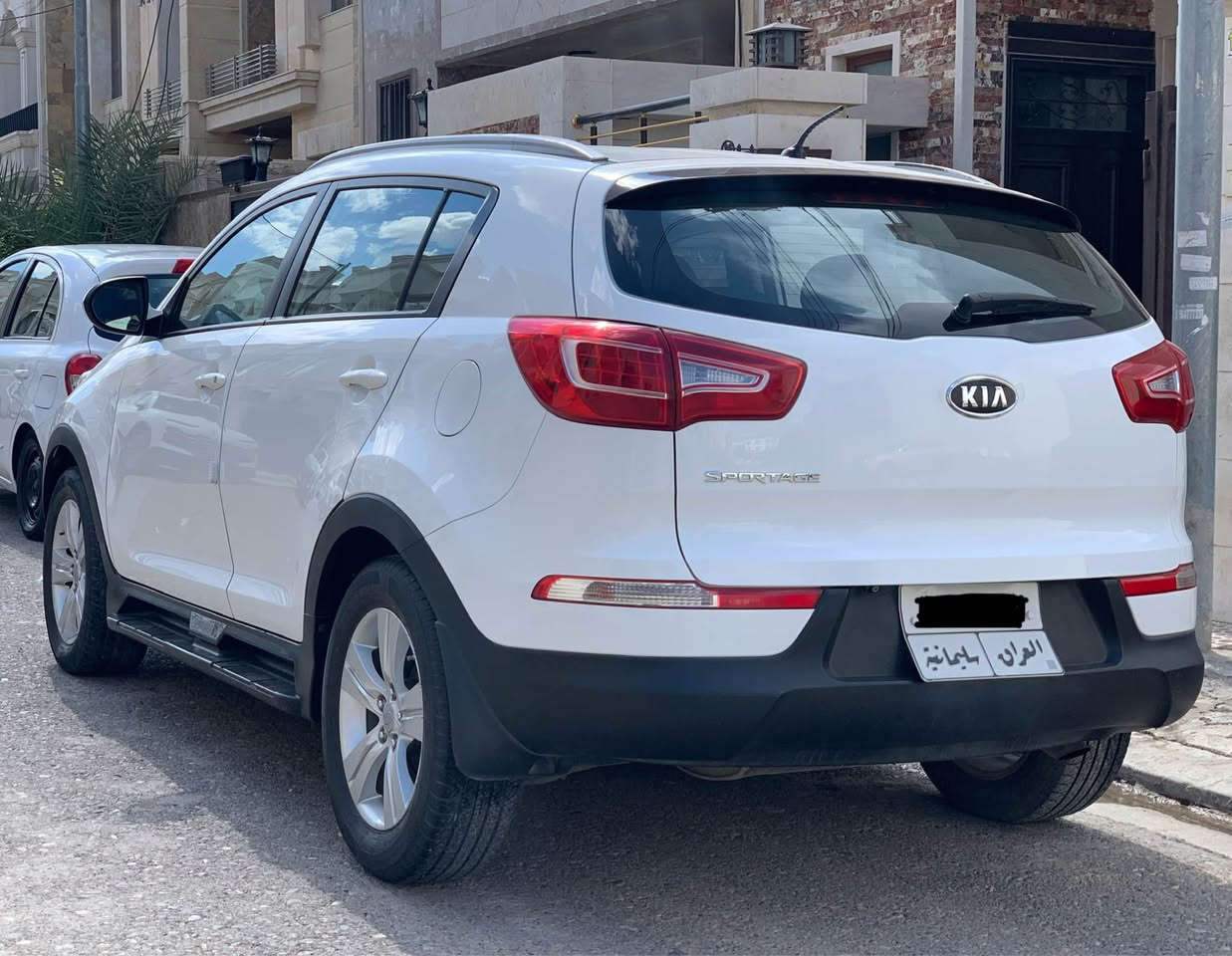 کیا سپۆرتاج  خلیجی سفری شەریکە
مۆدێل 2011 
104 هەزاری حەقیقی ڕۆیشتووە
بێ بۆیاغ بێ سارد 
دەعامی بۆ دەعامی بەشەرت
هەموو گیانی لەسەر دەقی شەریکە ماوەتەوە 
   لە شەریکەوە دووەم دەستە هیچ ئەزێت نەدراوە
زۆر جوان ماوەتەوە سەیارەکە
مەکینەی کراوەتەوە بەشەرتە
بێ عەیبە هیچ موشکیلەی نیە
ساڵێکە لای خۆمانە هیچ کێشەی نیە
سەیارەیەکی زۆر خۆش و بێ موشکیلەیە 
 تەحویل و بەناوکردن و غرامە هەمووی بە شەرت

سعری/146$ 

ژمارەی خاوەنی/8889 329 0750 أربيل, العراق


**إذا كنت صاحب هذا الإعلان وتريد حذفه لأي سبب، رجاءا أرسل رسالة إلى الدعم الفني**