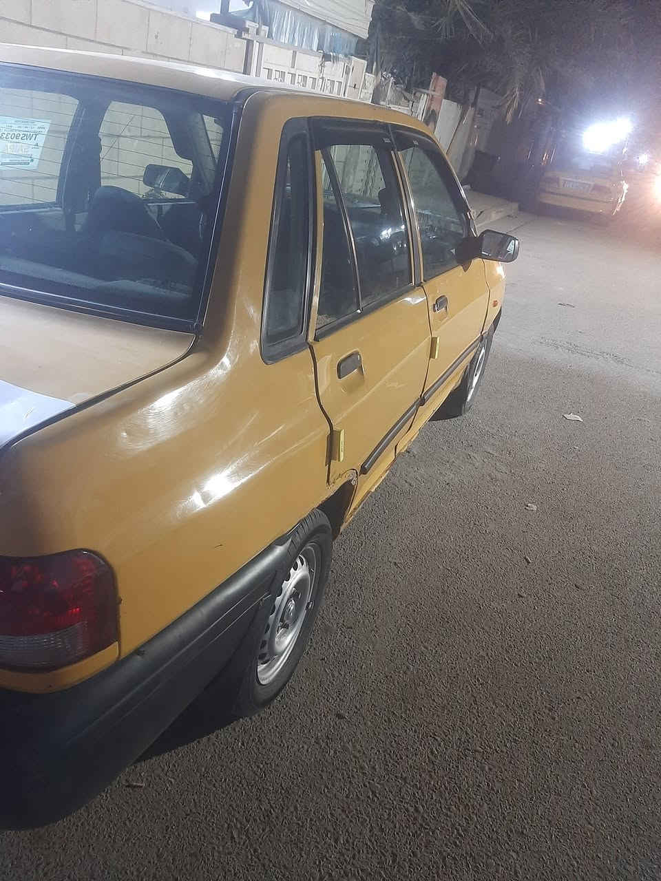 السلام عليكم سايبة للبيع موديل 2011 رقم انكليزي مصفرة هيئة وغرامات كهربائيات شغالة تخم تاير جديد كير مكينة مكفولات بس الدوسات والذيولة بيهن خياسات  العنوان بغداد حسينيةالراشدية صاحبها ايريد تحويل ثاني يوم السعر25 الاتصال على الرقم ***********
