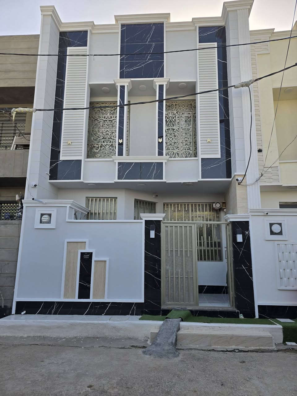 تم تنزيل السعر الشراي يتصل 
مو بس يدورسعر
