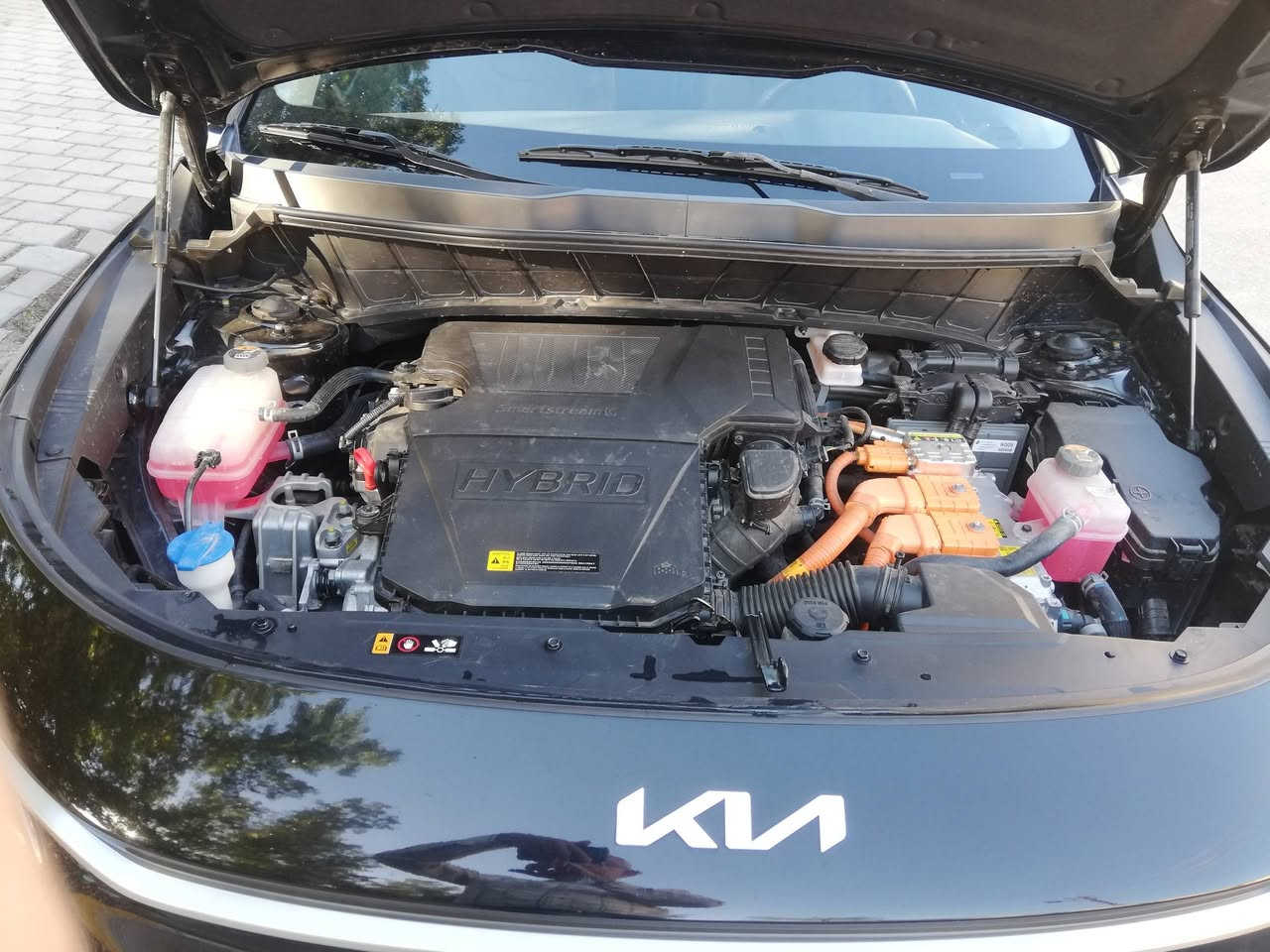 كيا نيرو هايبرد موديل ٢٠٢٤ بدون ايرباكات حادث خلفي تبديل جنطة نفس اللون وتساب ***********
