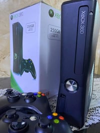 اخوان لكطه وقطعه كلش نظيفة للبيع X BOX 360 مثل ما موضح بصورة نظيف كلش ...