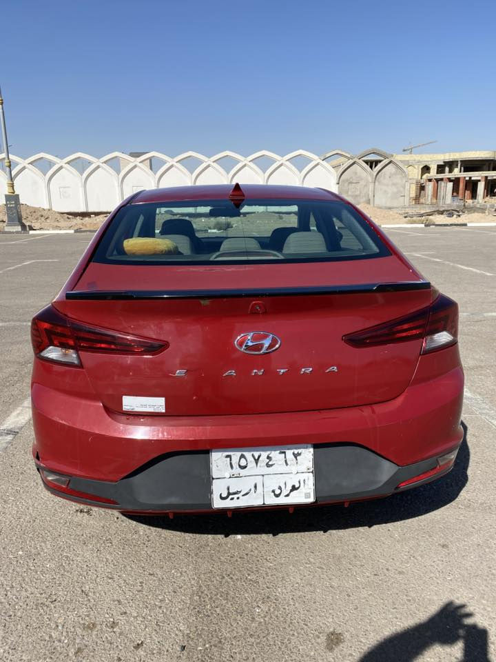 السلام عليكم
النترا وارد أمريكي 2020
حادثه فقط قبق جنطه بدون دواخل 
وبيه بارد بلقماره اثر تحميل 
السياره رقم اربيل وكاله ثاني يوم باسم شركة سنويه بعده ماساقطه 
السياره كلش حلوه ماشيه 73
بدون ارباك بجم كبس 
السونار مرفق 
شاشه وكامره وحساس 
ورادار جانبي وتبريد منفصل 
وتحكمات 
ومكينة ٢٠٠٠دوش 
كير At
سيارة جاهزه مكاني كربلاء السعر ١٢٠وبيه مجال 
***********
