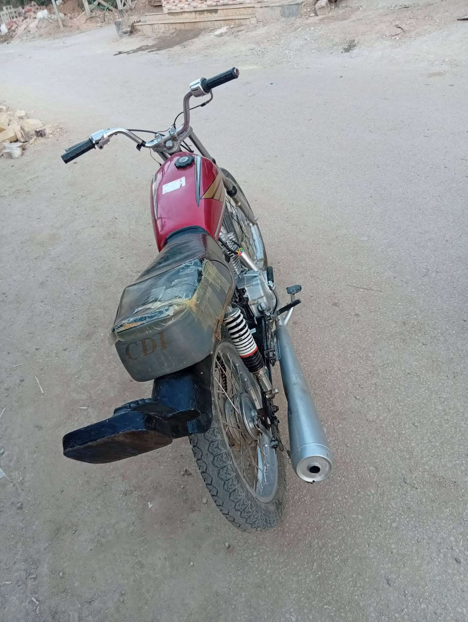 السلام عليكم درجه البيع
مكينه نامه ٢١ 
و شاصي نامه ٢١ 
كلك كلك كلك 
البيع مستعجل  عليها كلش 
و السعر 250و بيه مجال 
***********
