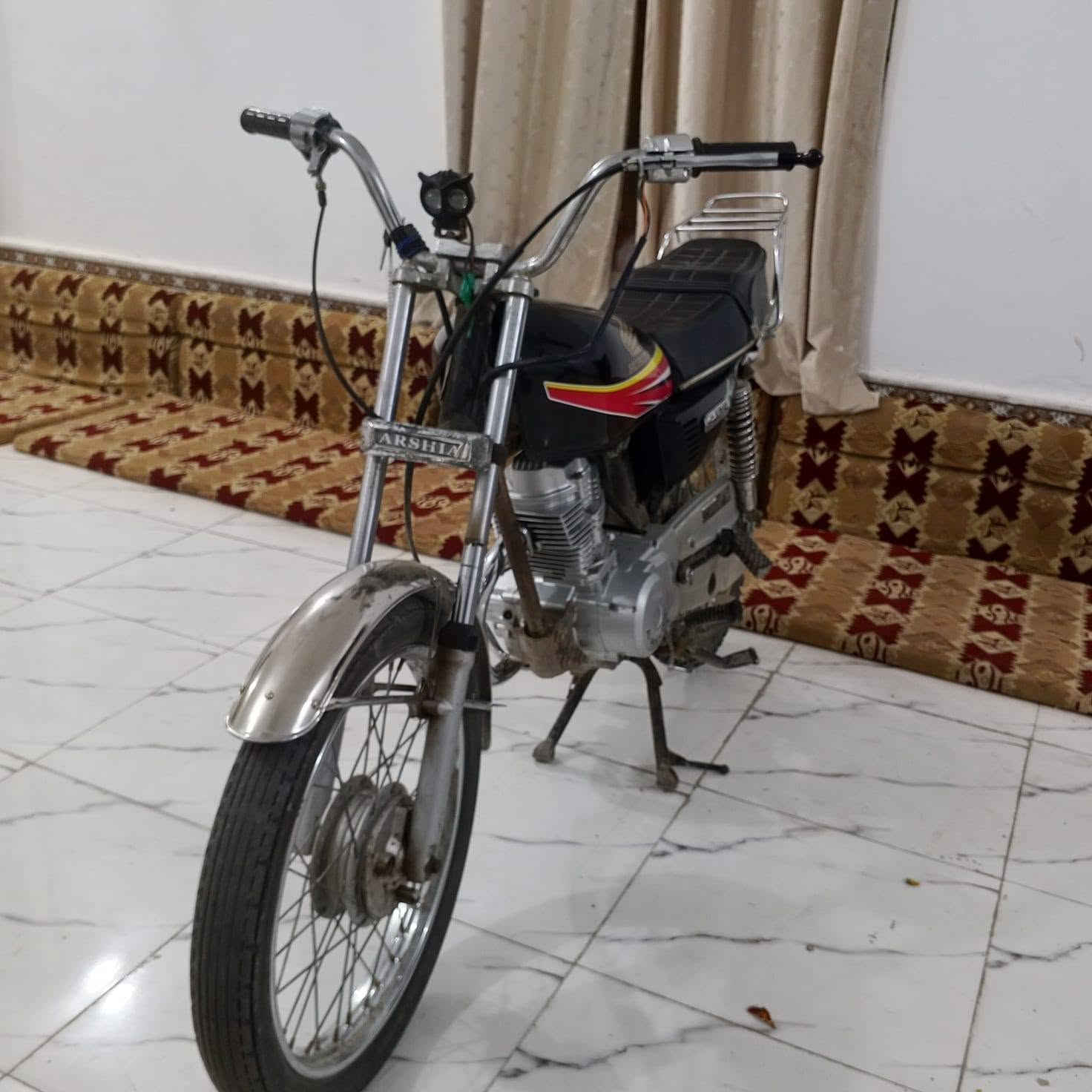 السلام عليكم دراجه نامه كلك السعر325(بيها مجال) دراجه ما مفتوحه كهربائيات شغاله المكان ناصريه سيددخيل الرقم تواصل واتساب(***********)
