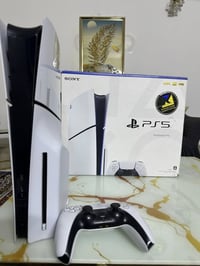 بلي٥ سلم ١ تيرا استخدام جدا قليل بسعر ٥٩٠ وكامل ملحقاته 07739467718