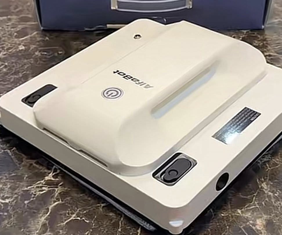 🤖 روبوت ذكي لتنظيف النوافذ والزجاج (AlfaBot GLS400) ✨
الحالة: نظيف جداً وبحالة ممتازة (مثل الصور المرفقة).
المواصفات: بخاخ ماء تلقائي مزدوج، مستشعرات ذكية لتحديد الحواف، تنظيف سريع وآمن للنوافذ والمرايا.                     السعر: [100دينار ]
للاستفسار والتواصل يرجى إرسال رسالة خاصة (خاص).


**إذا كنت صاحب هذا الإعلان وتريد حذفه لأي سبب، رجاءا أرسل رسالة إلى الدعم الفني**