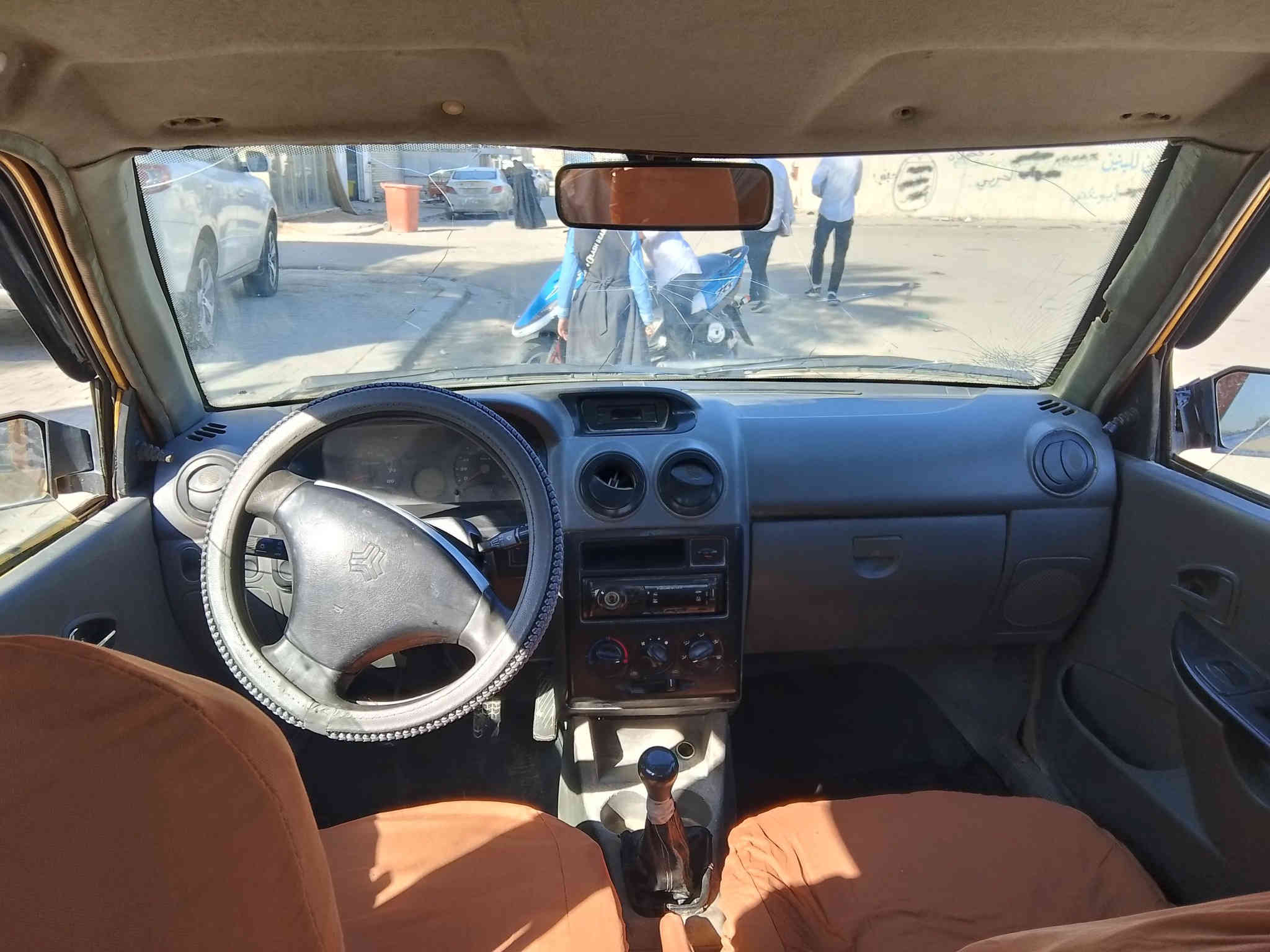 السلام عليكم سايب للبيع موديل 12 جير جديد مكينه بيها خيط بخار سياره حلوه خير من الله سياره تخم تاير حداديه وراء قدام جديده قبل للشارع مذب عليها ربع السعر 10 وبيها مجال *********** اتصال واتساب فقط باي وقت عنوان نجف حي المكرمه
