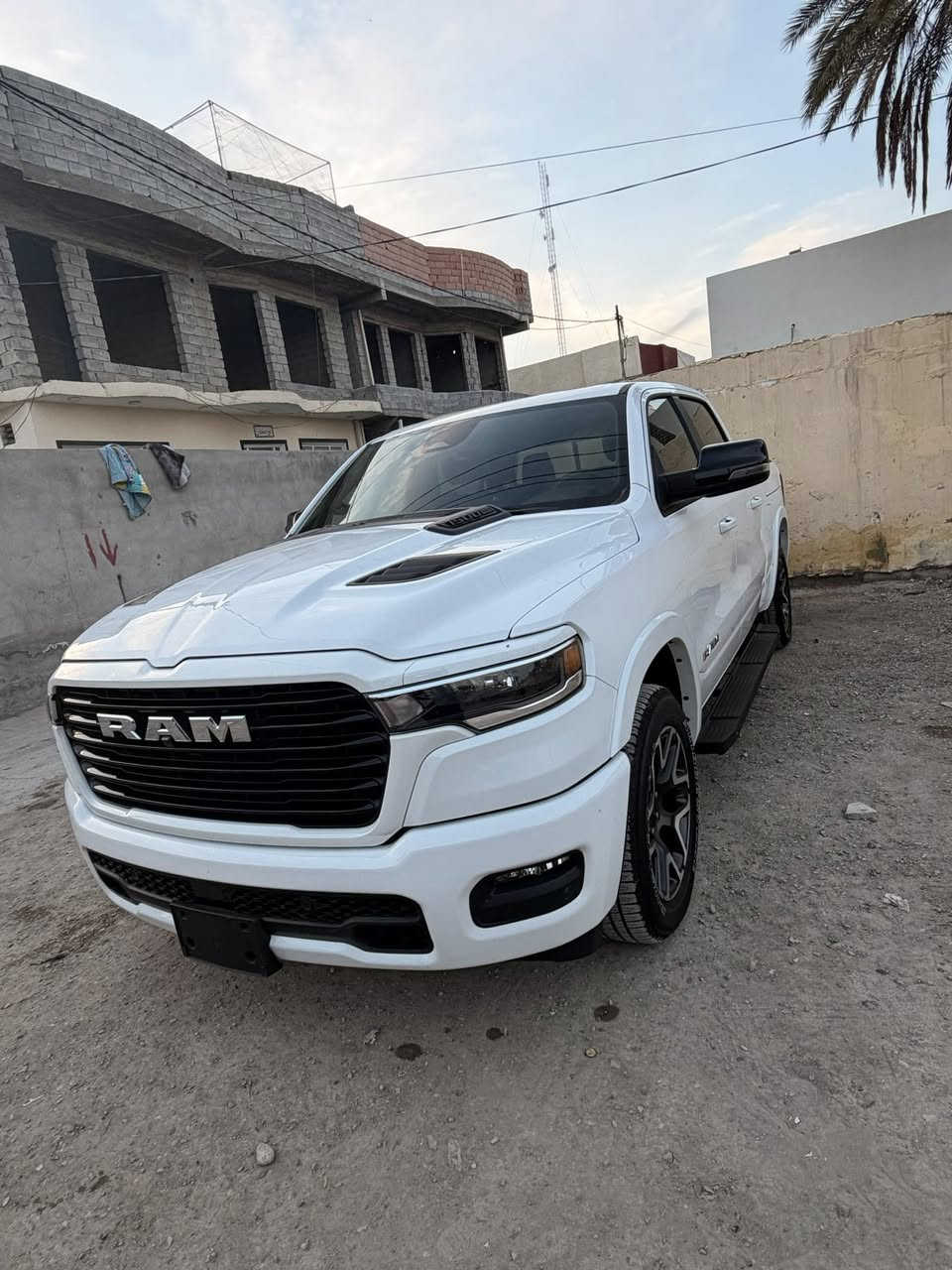 السلام عليكم
رام 2025 لارامي
1- تشغيل عن بعد واطفاء
2- شاشه تسلا
3- رادارات اماميه خلفيه جانبي
4- نقاط عمياء جانبية
5-دوسات بانزين وبريك متحركة
6- بصمه عدد 2
7- سلايد
8- كشنات كنتارا
9- الكشنات تحكم كهربائي
10-باب خلفية كهربائية
11-تدفئة وتبريد كشنات امامي مع تدفئة كشنات خلفي مع تدفئة
ستيرن
Alpine 12-نظام صوتي
13-نظام تحديد المسار
14- مرايه جانبي وسط تعتيم
15- رام بوكس + بوكس داخلي
full led 16 -لايت
17-نظام دفع رباعي 4X4 مع نظام دفع ثنائي خلفي 4x2
aux/usb/Bluetooth/apple النظام الصوتي يحتوي
car play/android auto
18-اربع وضعيات للقياده سبورت/نورمال/سنو الثلجية/اوف رود
19- حساسات امامي خلفي
-ميموري كشنات
-محرك V6 3.0 تون تيربو 420 حصان
-ماشيه سياره 3 الف
- كير 8
- نظام ترحيب
- مري شفط
اوتو ستوب
ملاحضه سياره بدون رقم تترقم جميع المحافظة عدا شمال صبغ نص الباب وجامرلغ خلفي وثاني عكس على كد ضربه
عنوان /ديالى بعقوبه 
رقم الهاتف/ ***********
