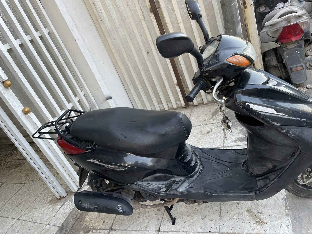سلام عليكم دراجة لكزز ممفتوحة ولا مجفتة دراجة ختم واحد كفراتها دراجة نظيفة سلف وهندر شغالات ونقص كج السرعة مكاني بغداد السعر ٤٥٠ الي يحب يتصل أو خاص   ***********
