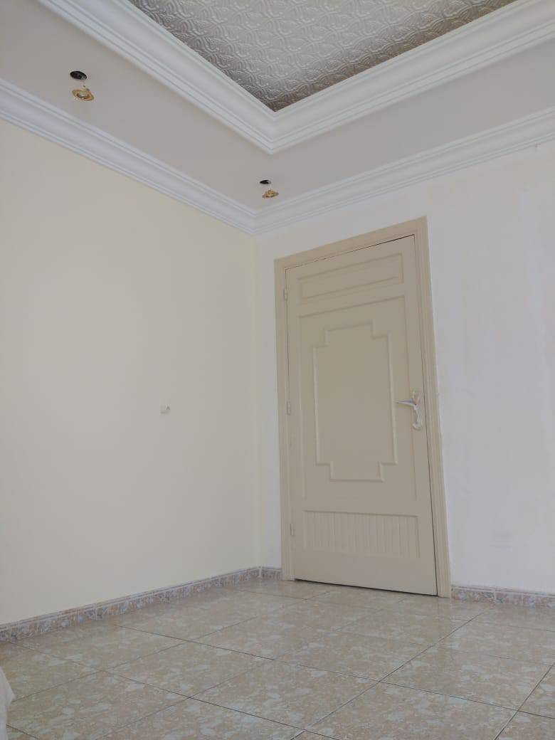 اسطه محمد صباغ بيوت🏠 ***********داخلي وخارجي بسعار مناسبه 💯الغرفه الوحده 30 وسقف ثانوي ومغربي وترتيب الحدائيق🏞 وترميم بيوت وتفليش🏗 سيراميك  استفسار انتصل ع ☎رقم ***********او وتساب
