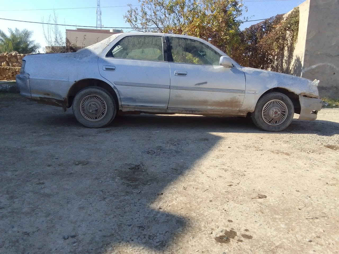 السلام عليكم سياره مامسجله كرسته كير محرك شرط الگشر شوف العين السعر 12 العنوان صلاح  الدين الزويه ***********
