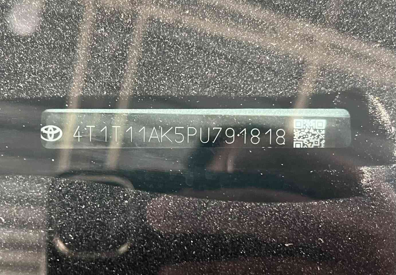 سلام عليكم..

تويوتا كامري 2023 

مواصفات SE 

الضرر  /  شبرين تعديل بارد جامرلغ الخلفي فقط

بصمه كشنات جلد .. 

رقم صاحب السيارة / *********** كركوك, العراق
