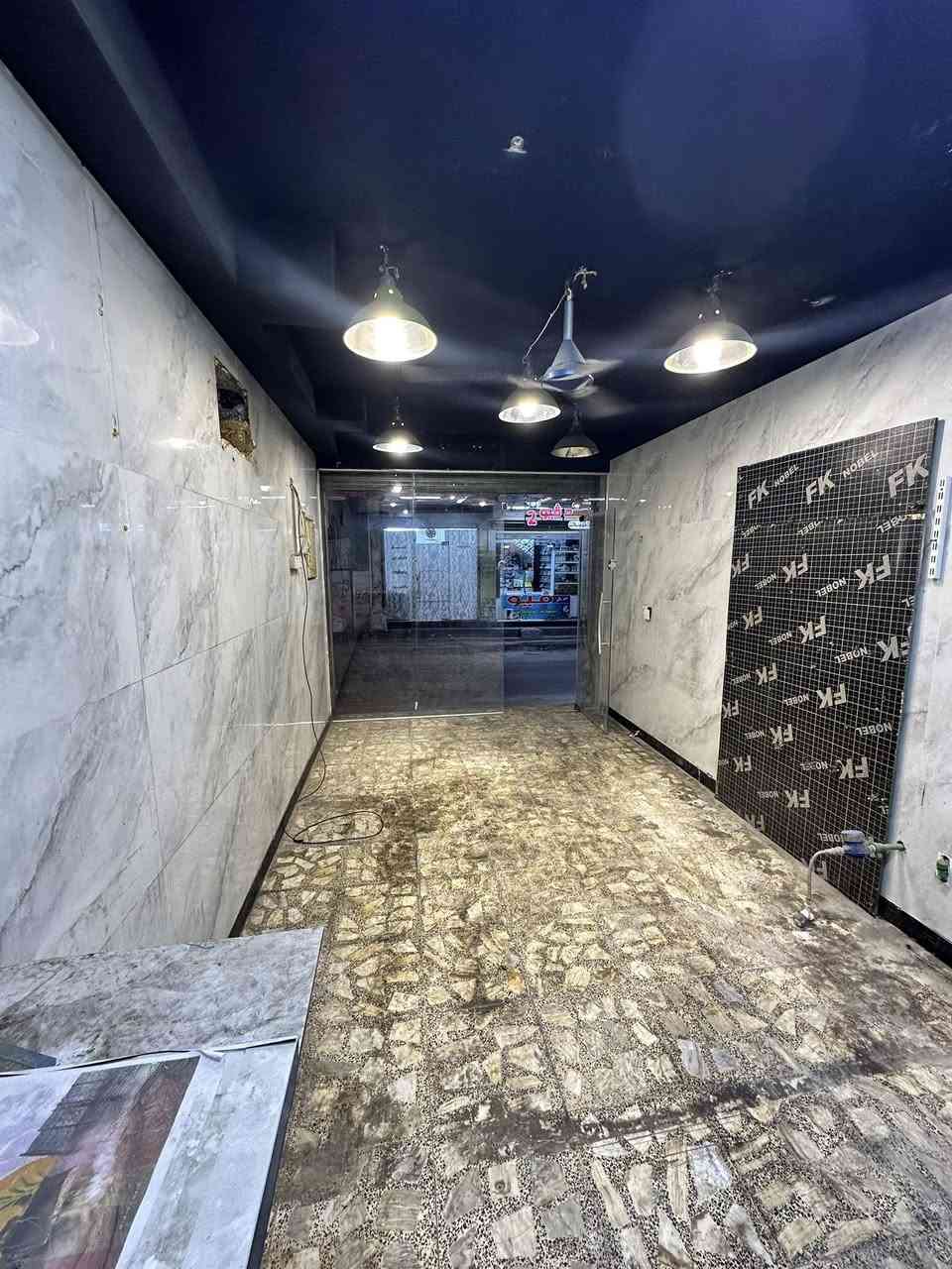 للايجار  …… محل تجاري بناء حديث  في الاعظمية شارع المطاعم مجاور مطعم ناجي نعوش الواجهه 3 متر والنزال 6 متر  للاستفسار الاتصال بالرقم التالي ***********
