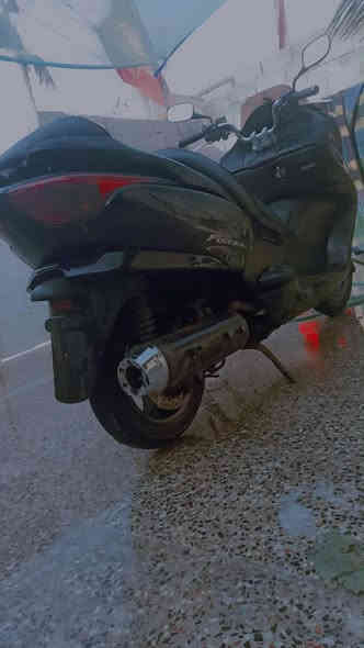 سلام عليكم فورزا 0/8 عميه بلاد دراجه كله شغاله رونات حساسات قفل جنطه قفل بانزين تايرات جدد مكينه ناعمه خير من الله بصمه ومفتاح طوارئ جويتر حاويه بالجيس سعرهه 575 وبيها مجال للاتصال ***********
