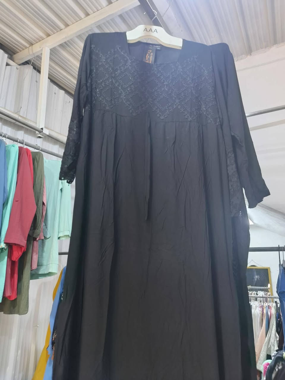 دشاديش كشمير قياسة4xو5xو٦xحجم خاص سعر الوحده ١٠ 
وتراكات فانيله بناتي وهم بيها قياس خاص سعر الواحد ٧


**إذا كنت صاحب هذا الإعلان وتريد حذفه لأي سبب، رجاءا أرسل رسالة إلى الدعم الفني**