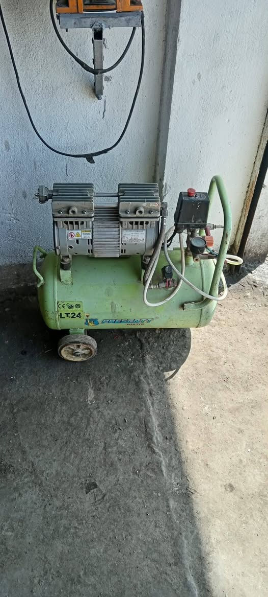 كمبريسر للبيع
سعر ٣٥
يشتغل بس مايترس هوى
شراي راسلني خاص


**إذا كنت صاحب هذا الإعلان وتريد حذفه لأي سبب، رجاءا أرسل رسالة إلى الدعم الفني**